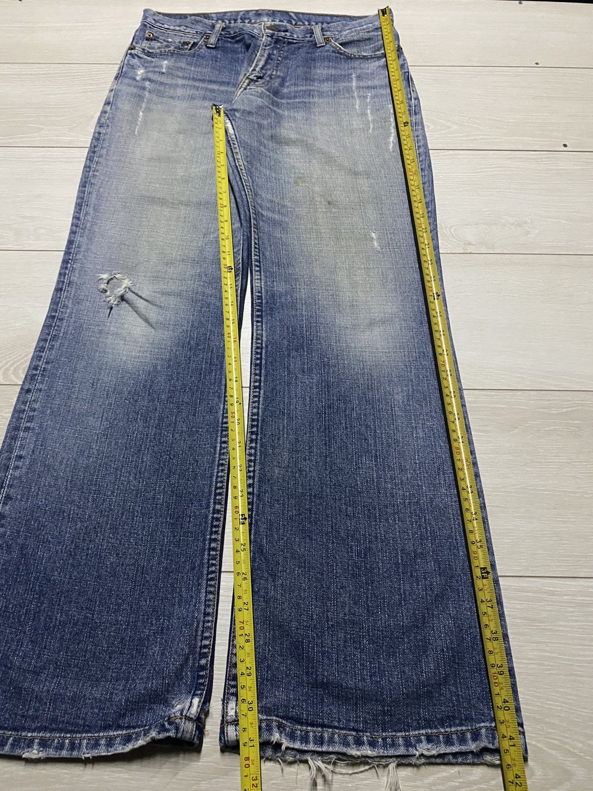 Levi's Vintage Levis Light Wash Distressed Flare Jeans Size US 32 / EU 48 - 14 Thumbnail
