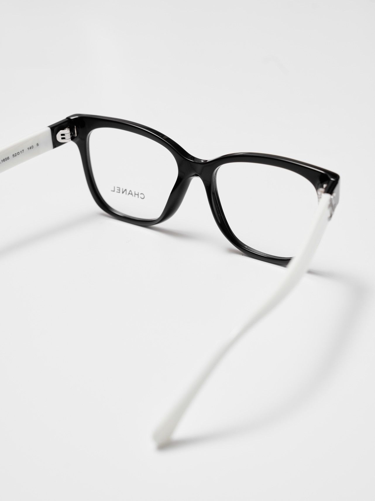 Chanel CHANEL 0CH3472 1656 BLACK WHITE Size ONE SIZE - 5 Thumbnail