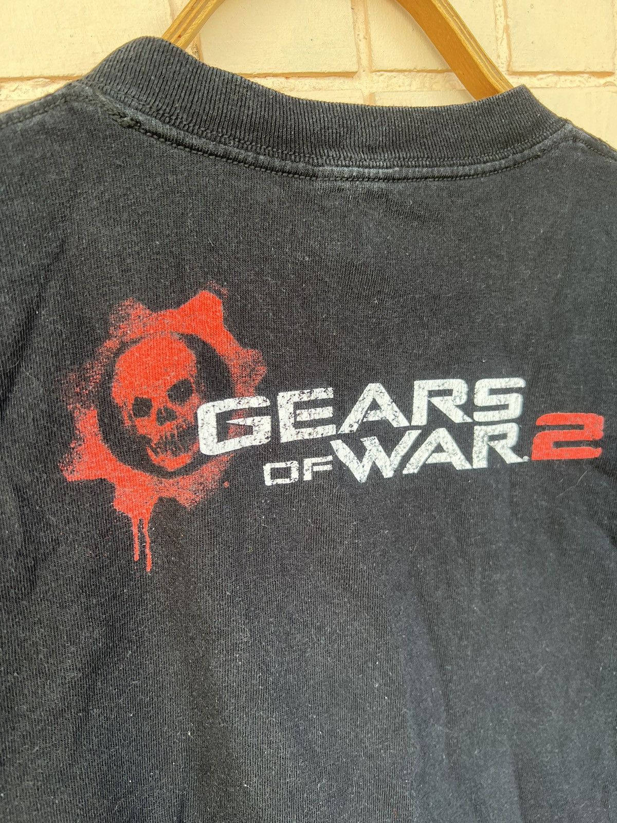 Vintage Vintage y2k 00s gears of war 2 gow shirt Size US S / EU 44-46 / 1 - 14 Thumbnail