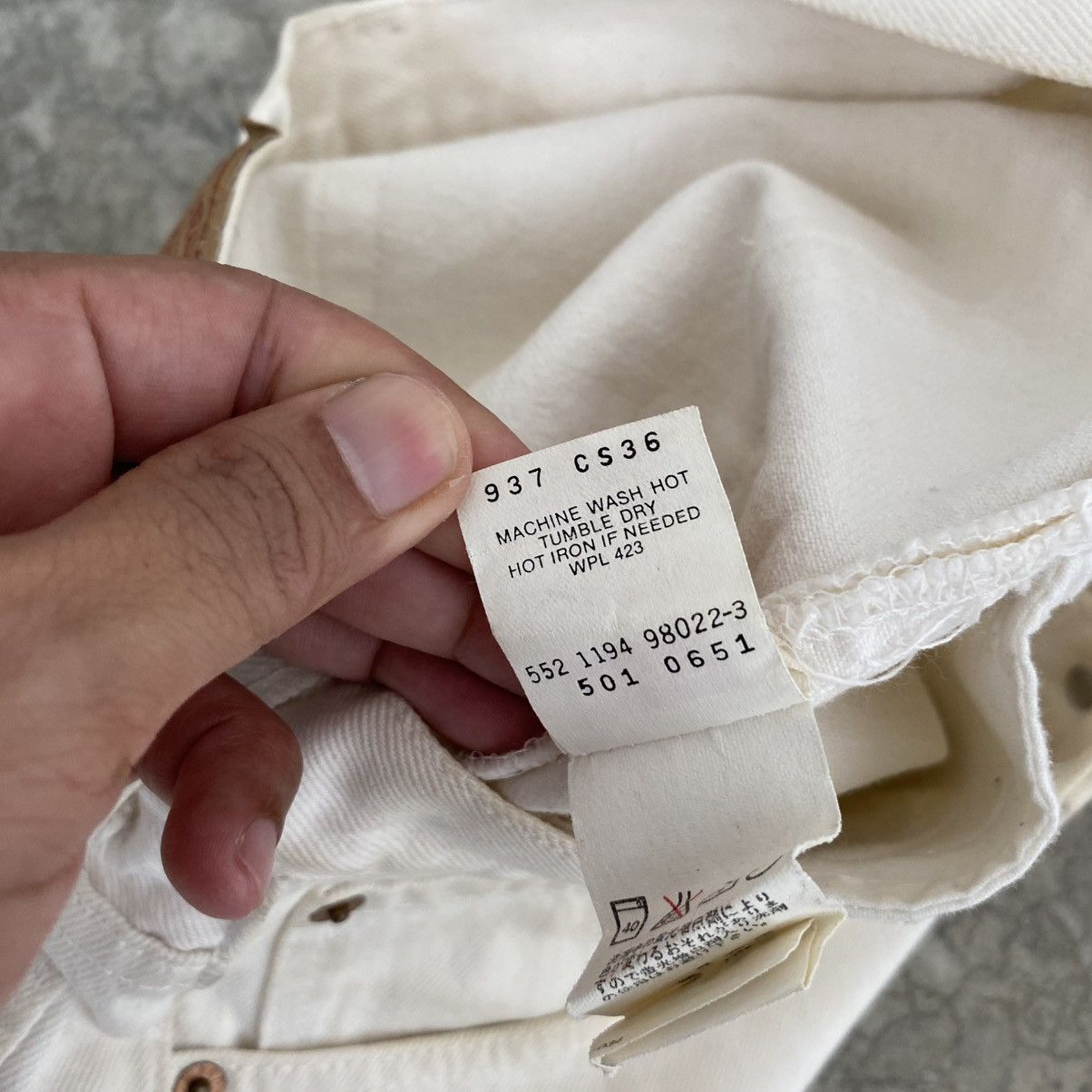 Levi's Size 30x31.5 Vintage 1994 Levis 501 White Denim Jeans Size US 30 / EU 46 - 20 Thumbnail