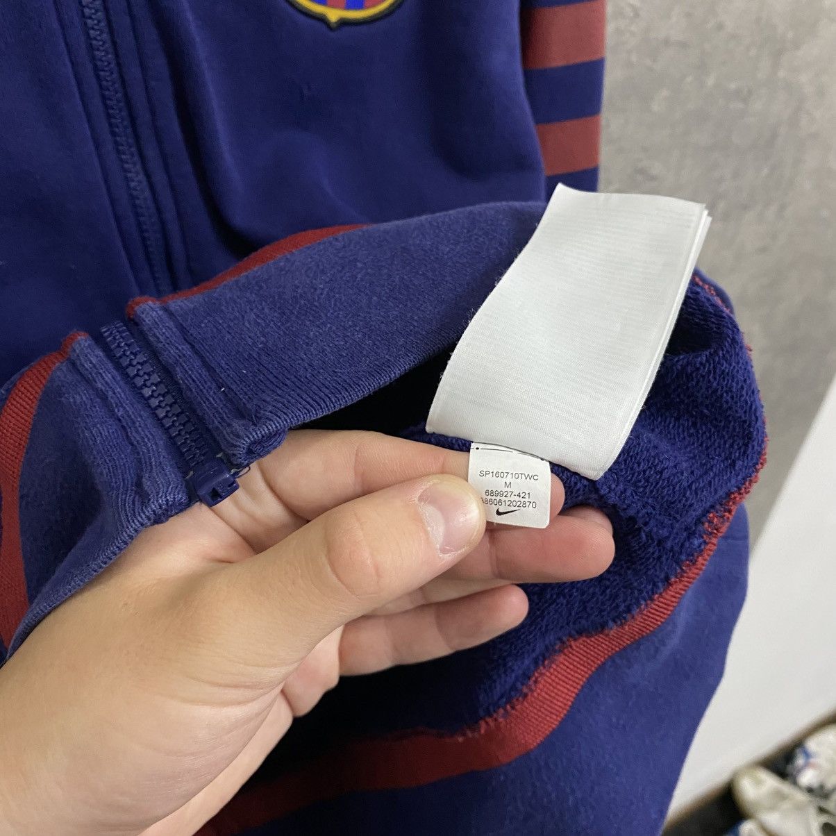 Nike Vintage Nike Barcelona Zip Hoodie Size US M / EU 48-50 / 2 - 12 Thumbnail