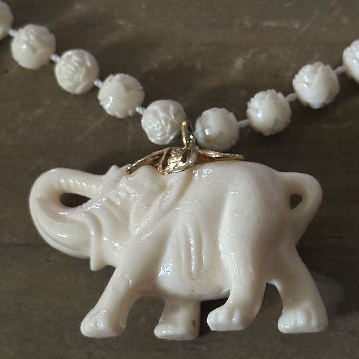 Vintage Vintage beaded elephant necklace Size ONE SIZE - 4 Thumbnail