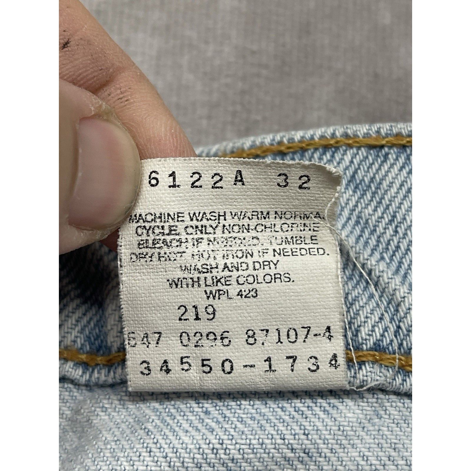 Levi's VTG 90s Levi's 550 Relaxed Fit Light Wash Orange Tab Denim S Size US 36 / EU 52 - 7 Thumbnail