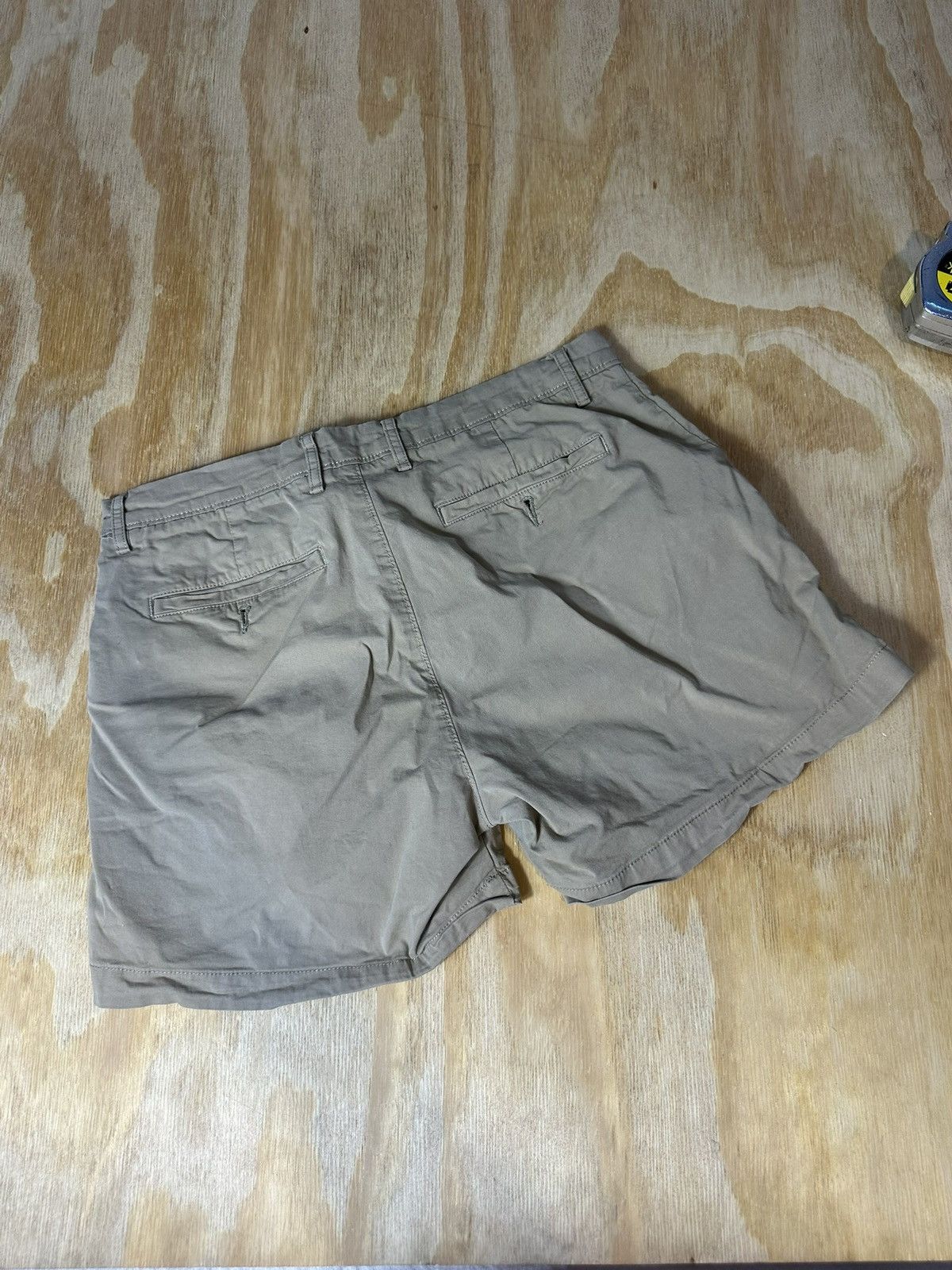 Other Classic Khaki Shorts Mens Tan Casual Size 31 Classic Fit Size US 31 - 4 Thumbnail