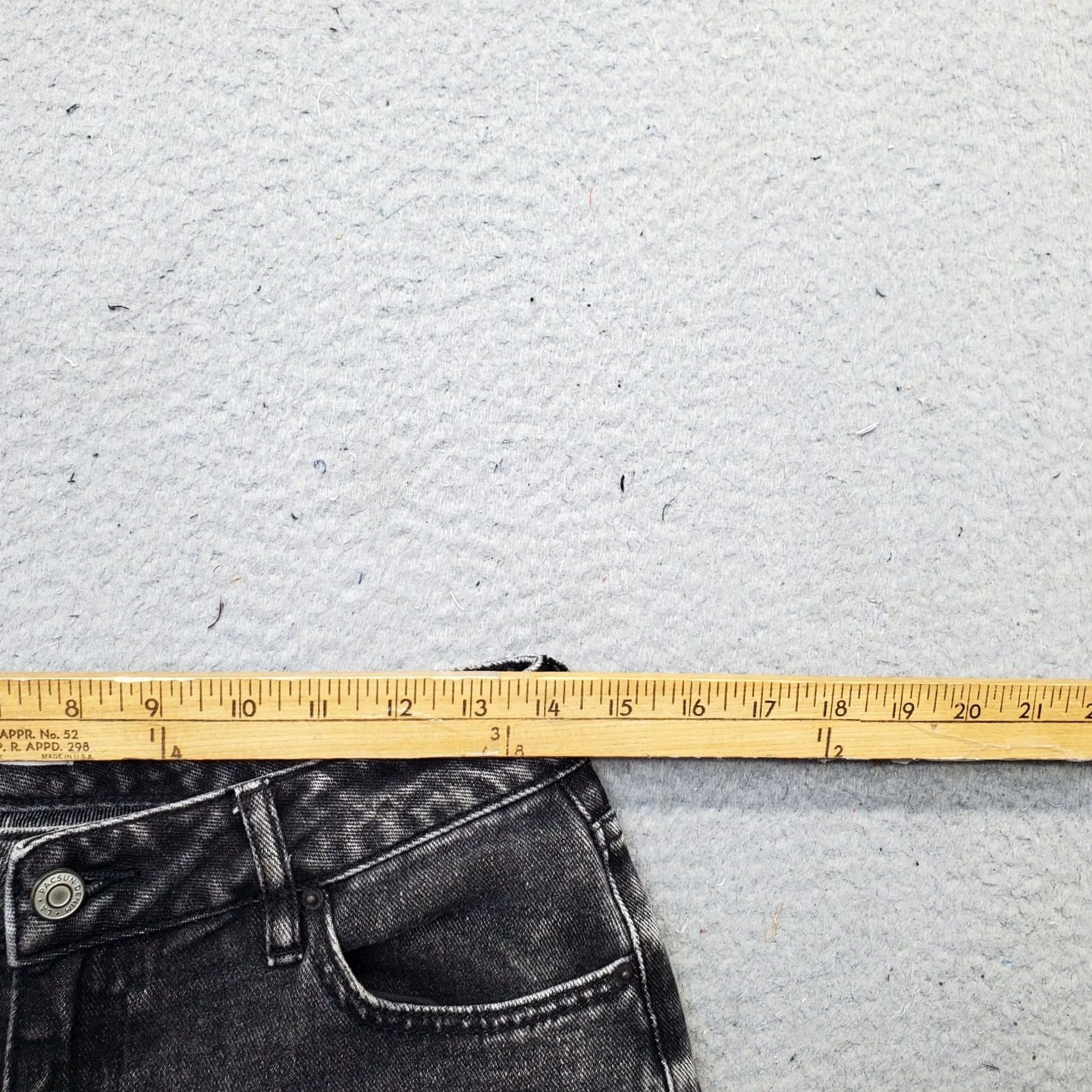 Pacsun PacSun Mom Jeans Womens 28 Black Denim Stretch Dark Wash Whiskered Straight Leg Shirt? Size 28" / US 6 / IT 42 - 6 Thumbnail