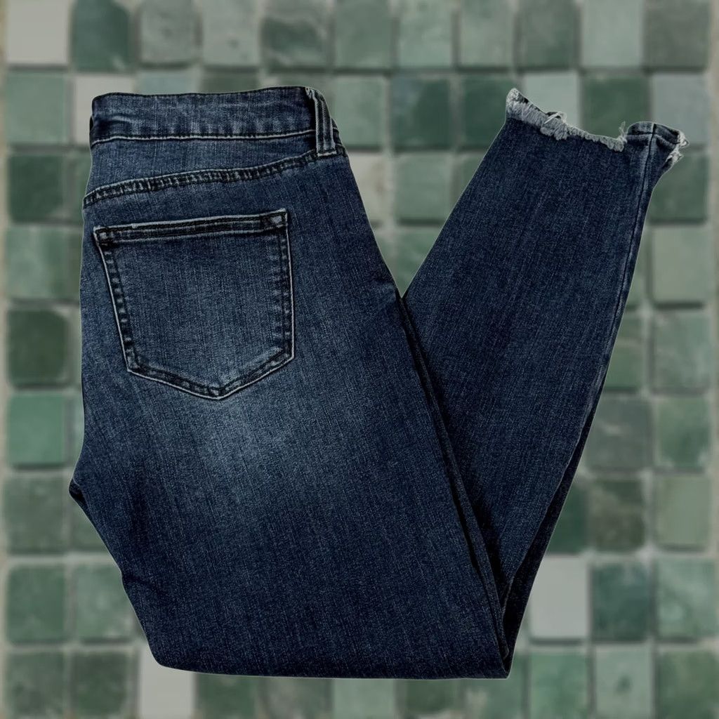 Fashion Nova Fashion Nova Jeans Womens Skinny Dark Blue Wash Distressed Raw Hem Ankle 7/28 Denim Slim Pockets Zip Spring Fall Winter Womens 30in 25in Inseam Size 28" / US 6 / IT 42 - 1 Thumbnail