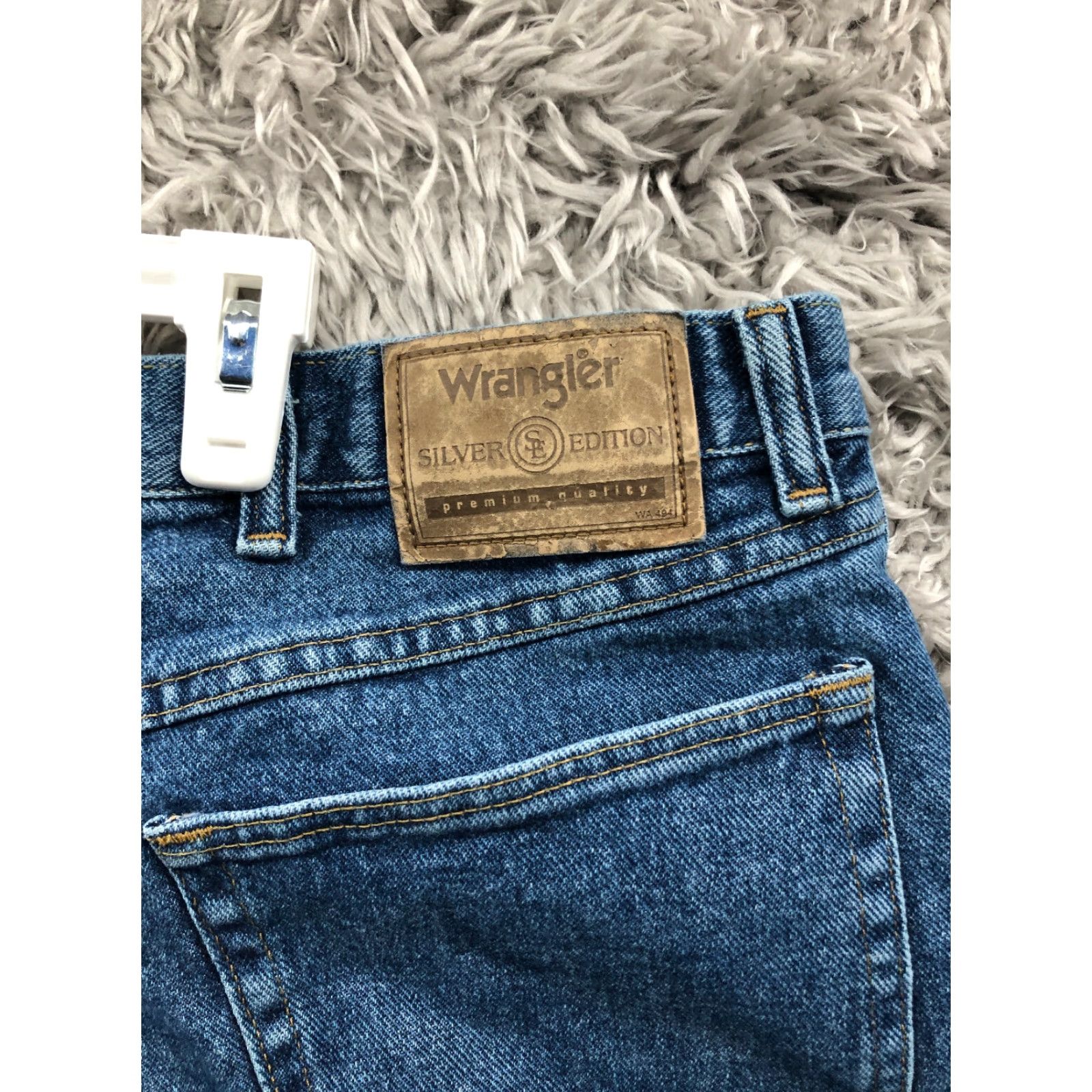 Wrangler Wrangler Shorts Mens Size 40 Mid Rise Dark Wash Bermuda Blue Denim Jean Shorts Size US 40 / EU 56 - 5 Thumbnail