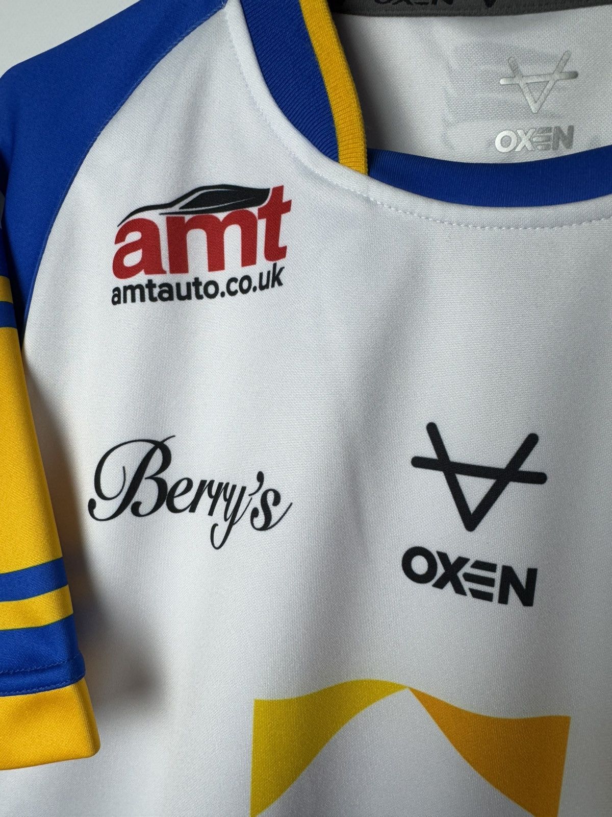 Vintage Leeds Rhinos 2024 Home Rugby Shirt Jersey Oxen Size US M / EU 48-50 / 2 - 5 Thumbnail