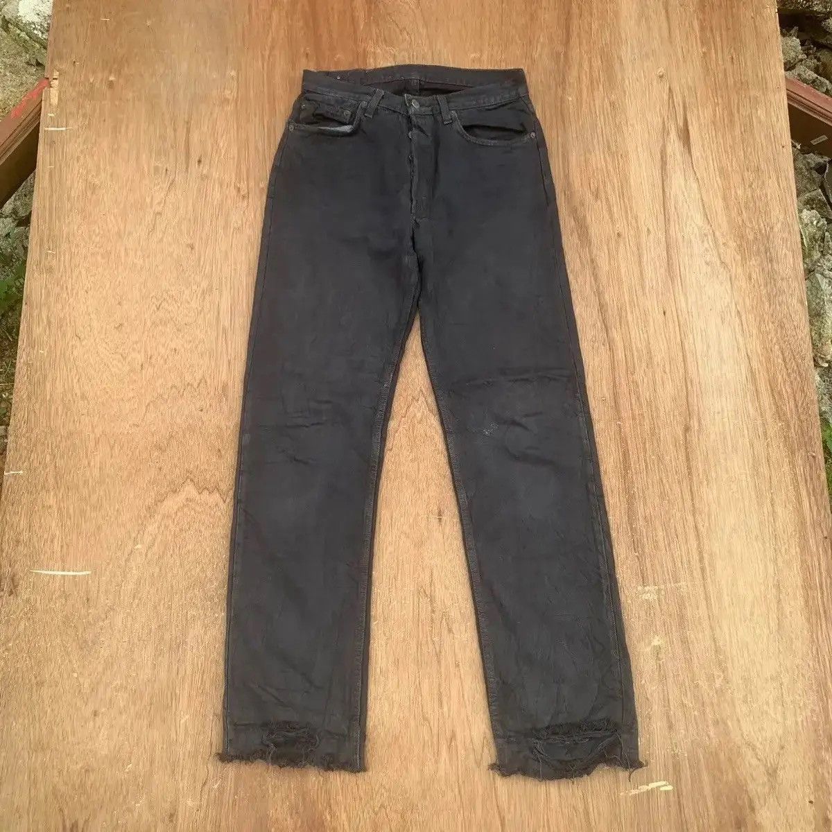 Levi's 🔥 1980’s VINTAGE LEVI’S JEANS SUPER BLACK LEVIS DENIM PANTS Size US 28 / EU 44 - 1 Thumbnail