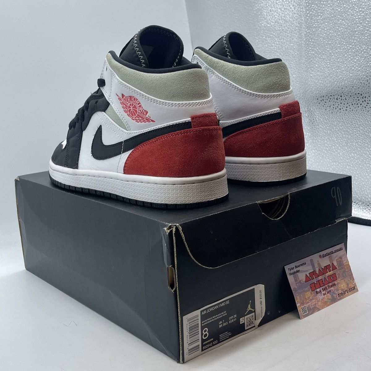Jordan Brand Air Jordan 1 mid red black toe Size US 8 / EU 41 - 5 Thumbnail