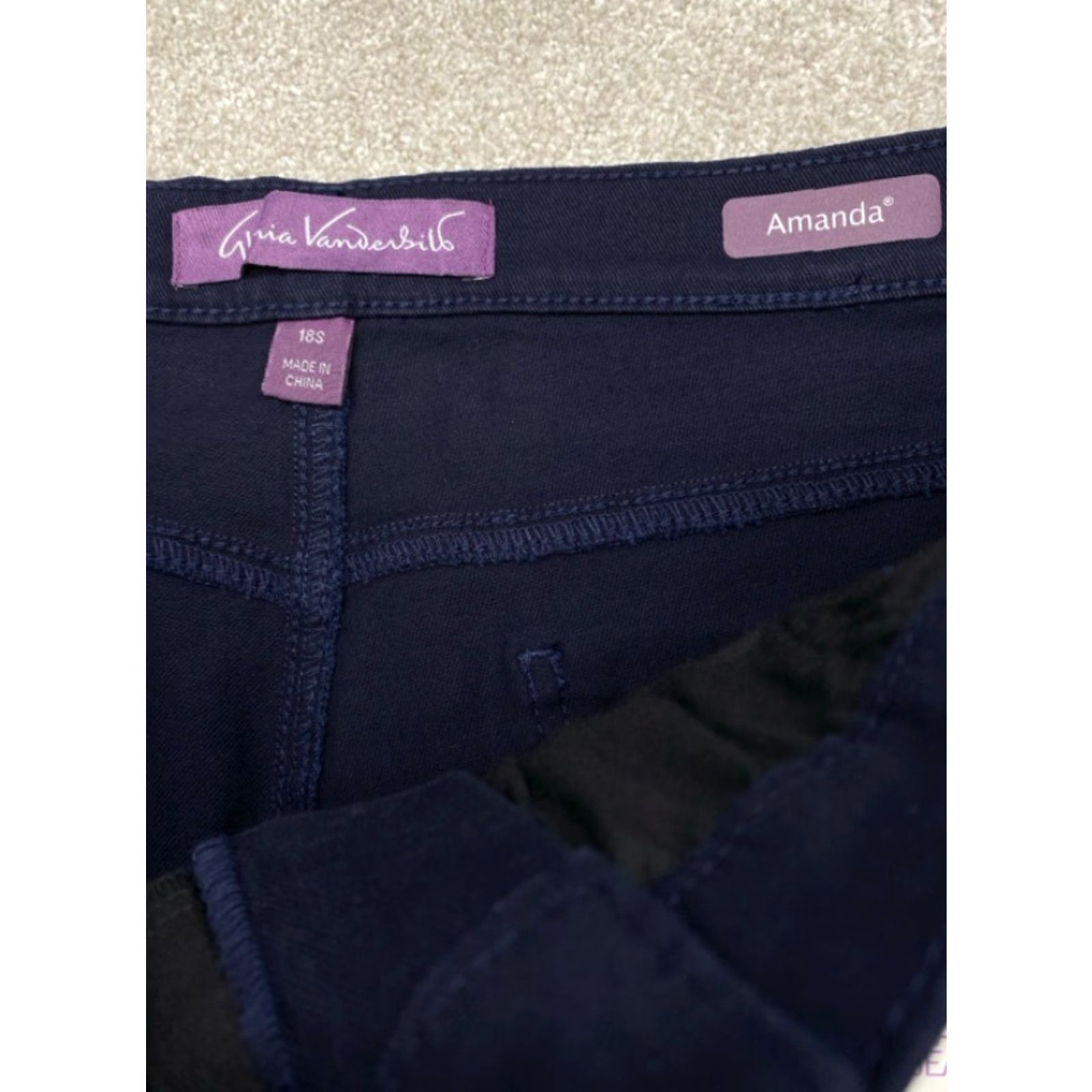 Gloria Vanderbilt VINTAGE Gloria Vanderbilt Amanda Jeans Womens 18S Navy Denim Stretch NEW Size 40" / US 18 - 3 Thumbnail