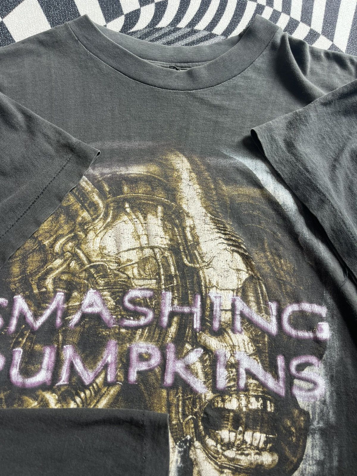 Band Tees Vintage The Smashing Pumpkins Giger Elephant 90’s Tshirt Size US M / EU 48-50 / 2 - 7 Thumbnail