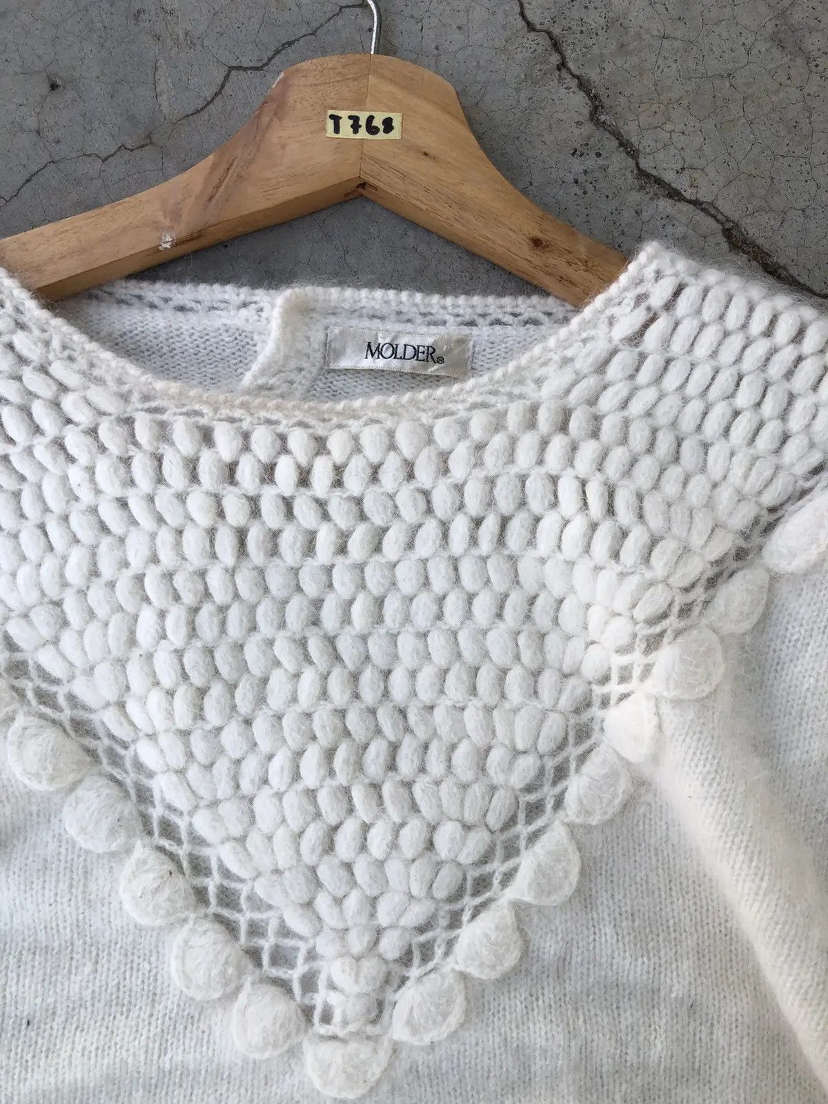 Aran Isles Knitwear Japanesebrand White Milk Knitsweater Fleece Size US L / EU 52-54 / 3 - 5 Thumbnail