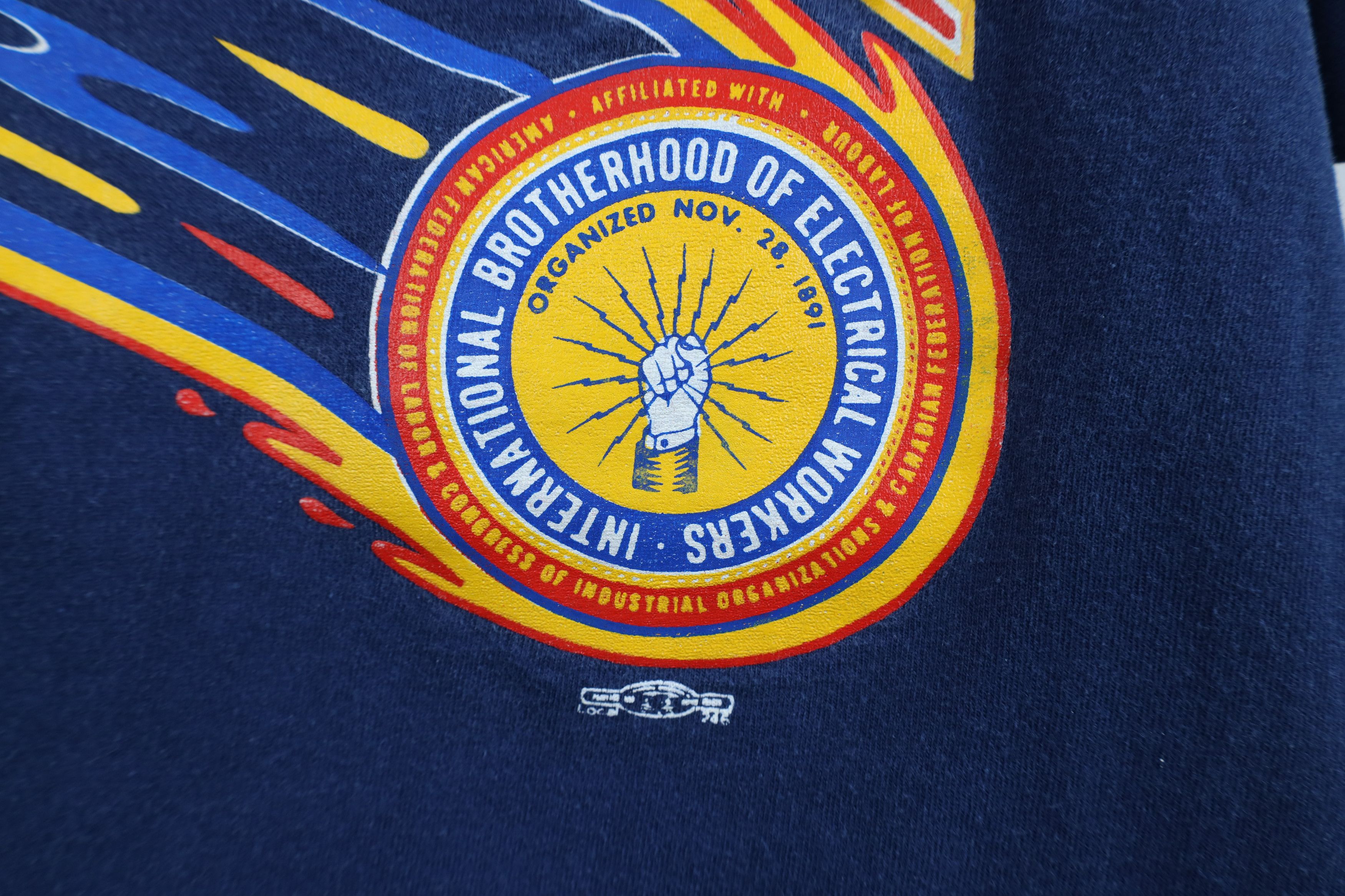 Vintage Vintage 80s 90s Union Made Local 8 Electrical T-Shirt USA Size US XL / EU 56 / 4 - 6 Thumbnail