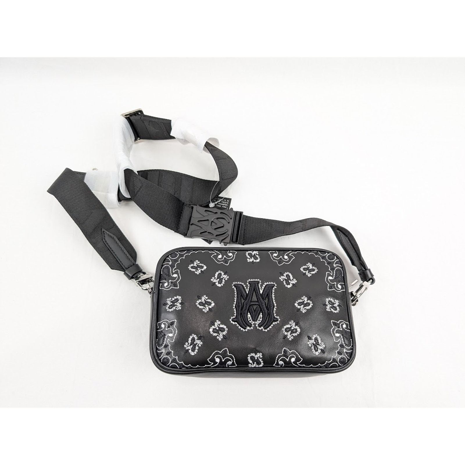 Amiri o1rshd1 Size: OS / Bandana Camera Case in Black Size ONE SIZE - 8 Thumbnail