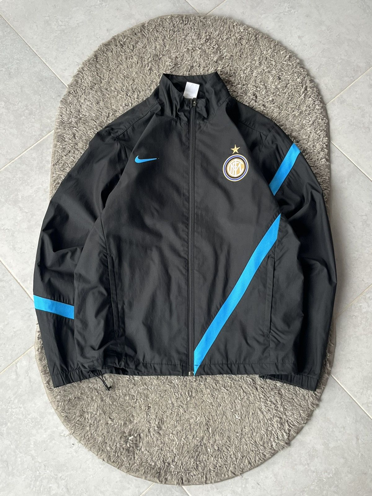 Nike Vintage Nike Light Jacket Soccer football Internazionale Size US M / EU 48-50 / 2 - 1 Thumbnail