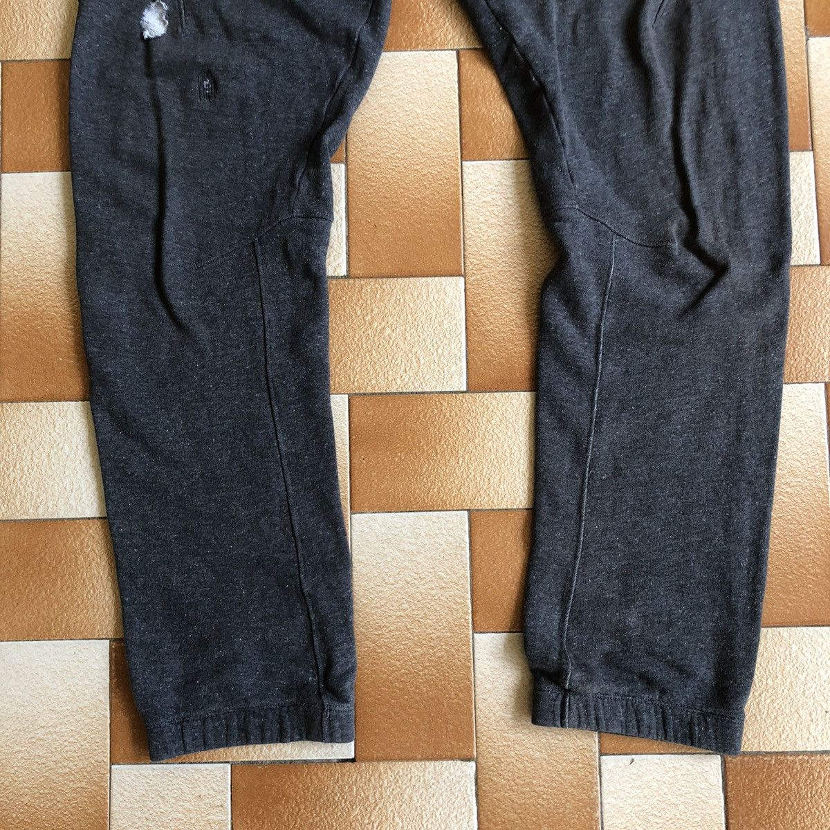 Stone Island autumn/winter 2016 STONE ISLAND distressed style sweatpant Size US 36 / EU 52 - 11 Thumbnail