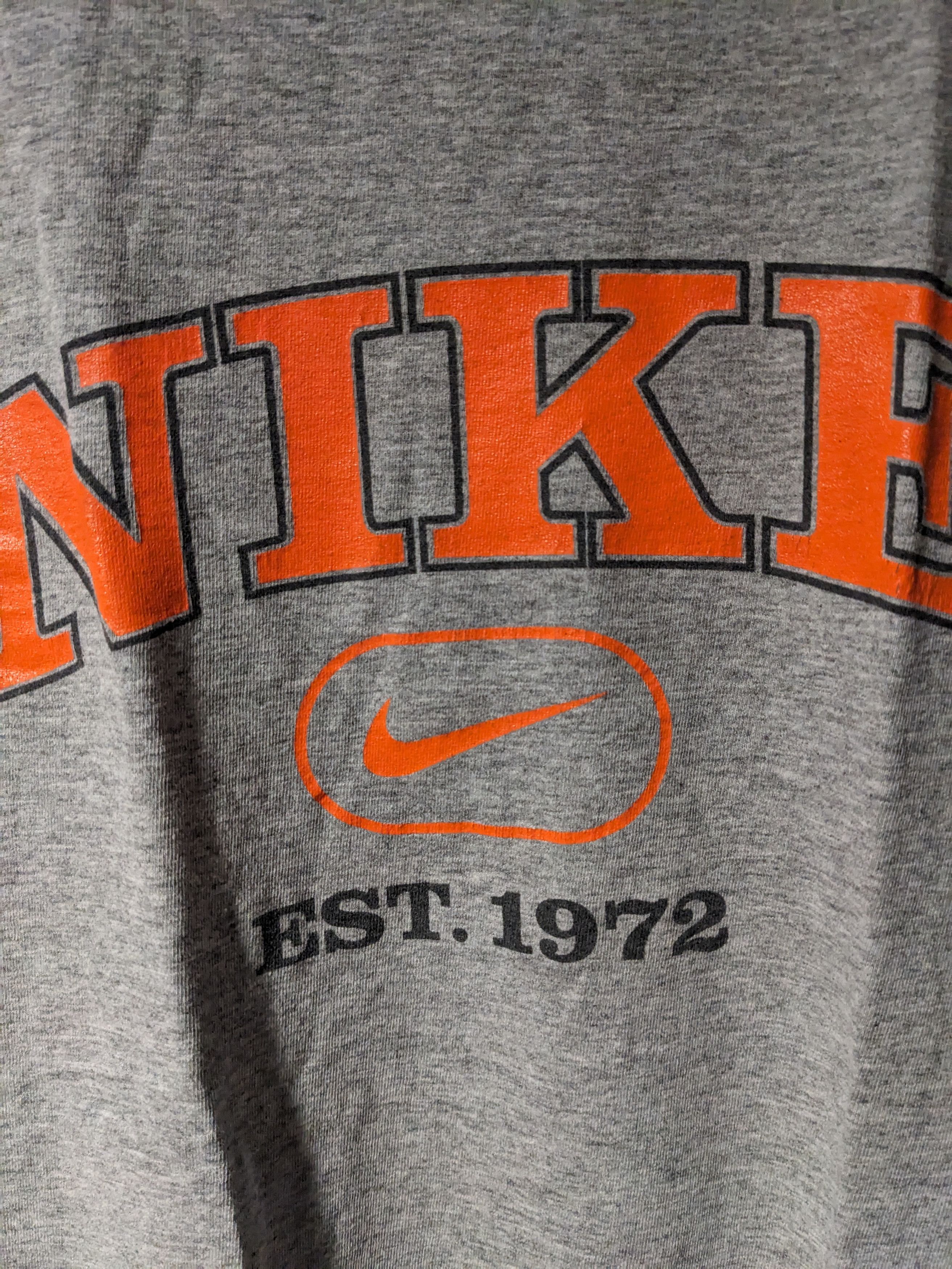 Nike × Vintage Vintage Y2K Nike Center Swoosh Gray Small T-Shirt Size US S / EU 44-46 / 1 - 2 Thumbnail