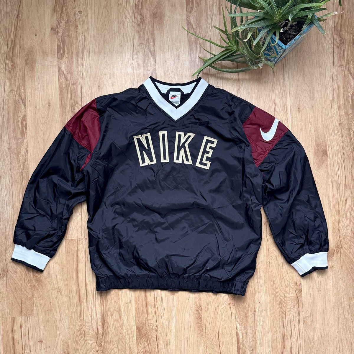 Nike 90's Nike Windbreaker Jacket Big Logo Size US L / EU 52-54 / 3 - 1 Thumbnail
