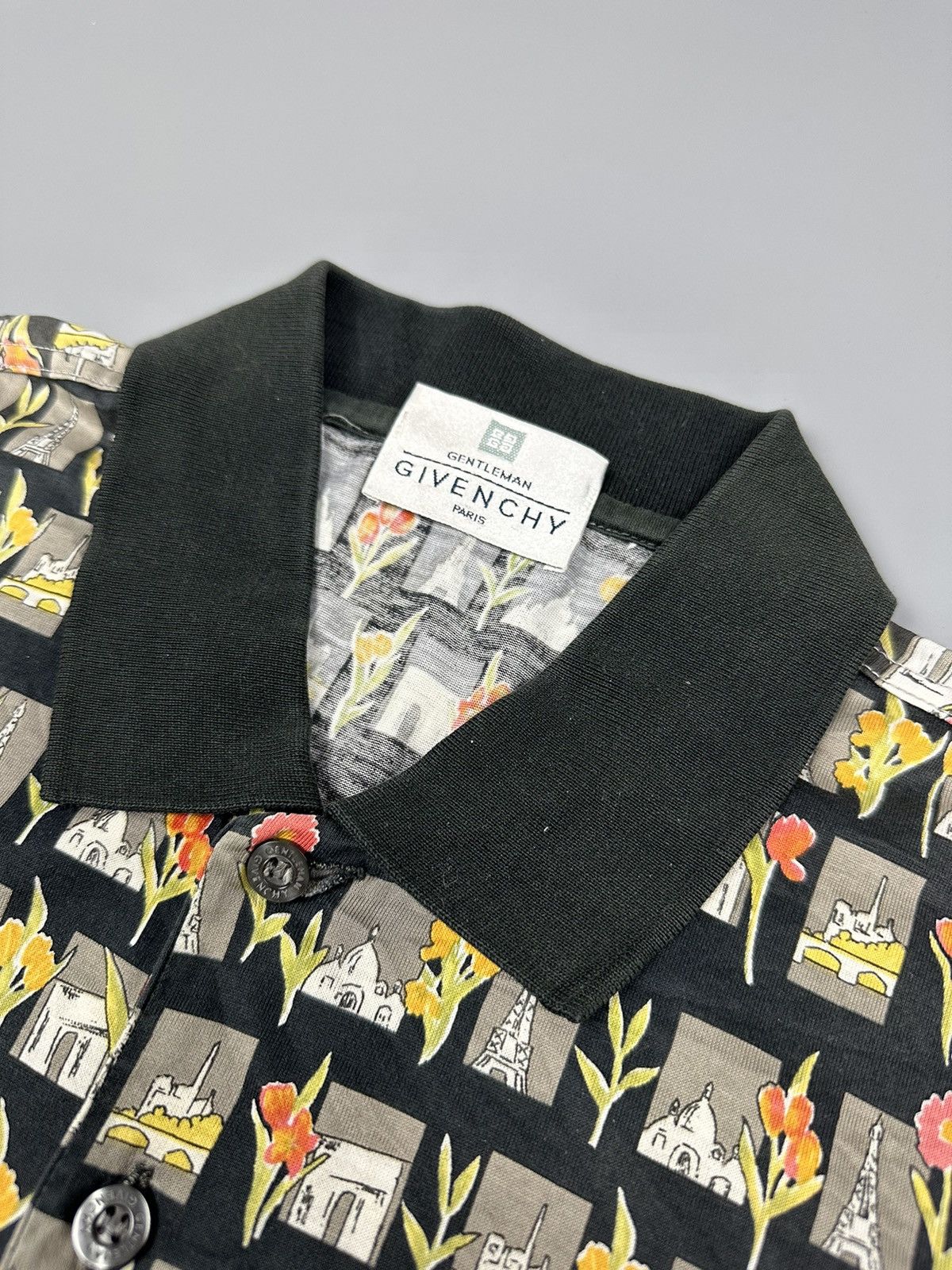 Givenchy Vintage Gentlemen Givenchy Paris Floral Monument Shirt Size US L / EU 52-54 / 3 - 7 Thumbnail