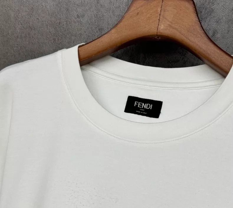 Other Fendi 25 trendy pendant Logo short-sleeve Size US M / EU 48-50 / 2 - 3 Thumbnail