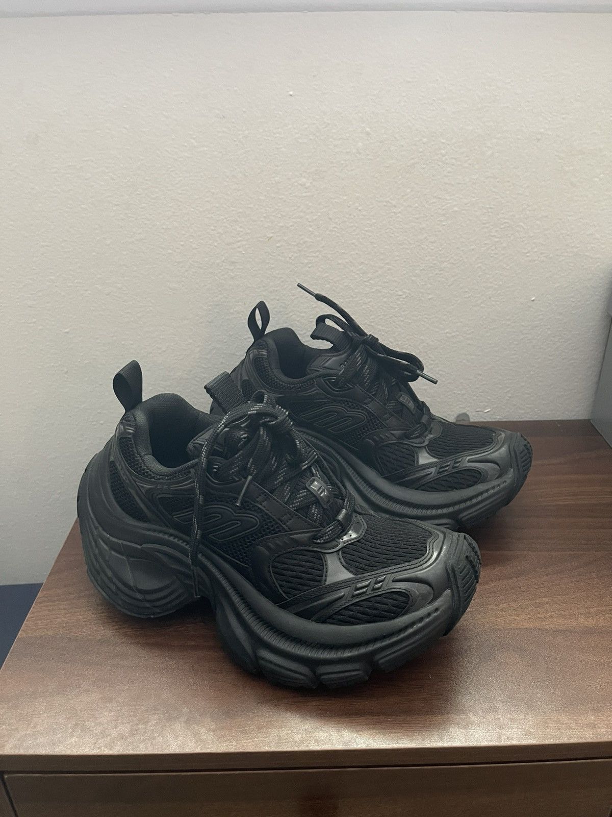 Balenciaga Balenciaga 10XL Sneaker Size US 5 / IT 35 - 1 Thumbnail