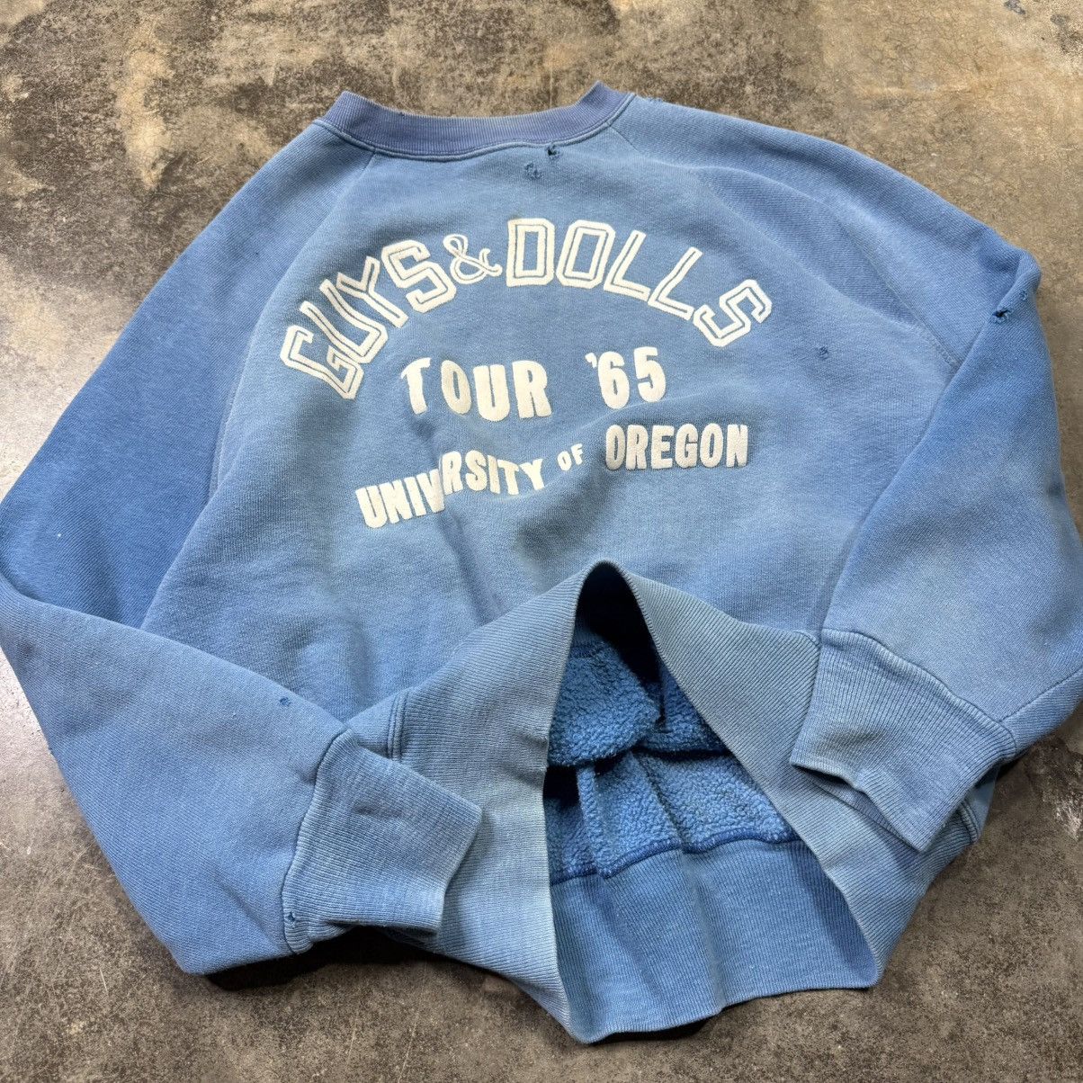 vintage 60s oregon university baby blue faded sweatshirt