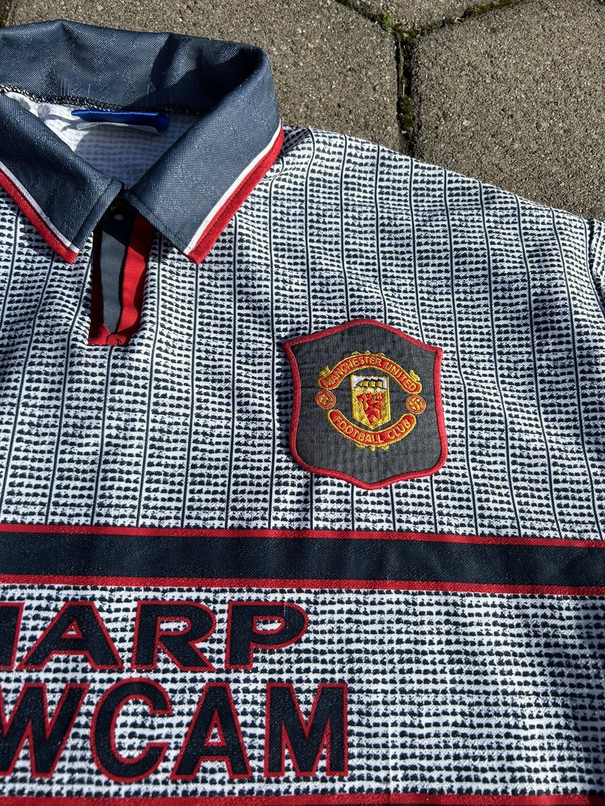 Umbro × Vintage Vintage Umbro Manchester United Jersey 1995 RARE Size US M / EU 48-50 / 2 - 4 Thumbnail
