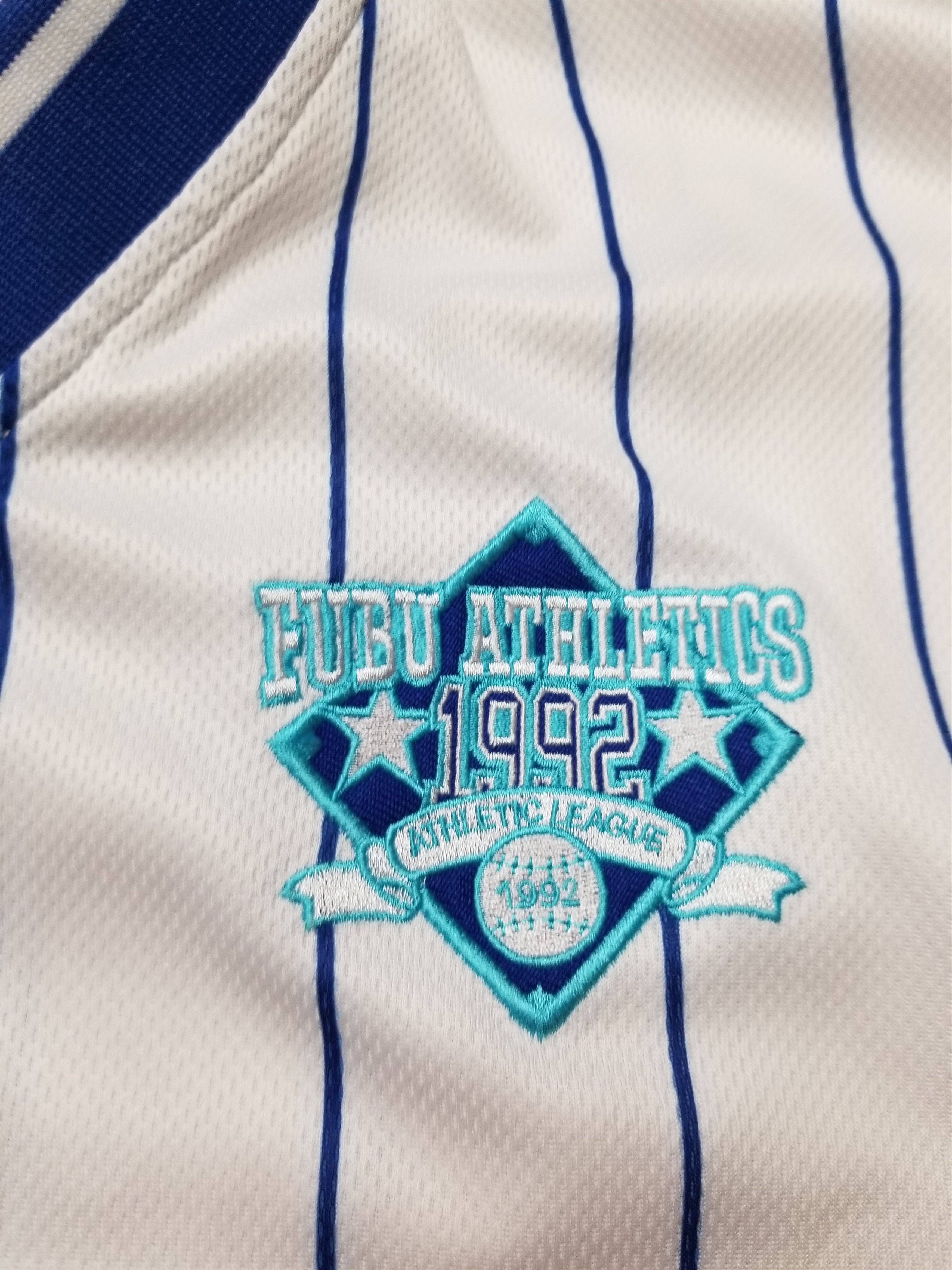 Fubu Vintage Fubu Harlem Y2K Rare White Pinstripe jersey Size US L / EU 52-54 / 3 - 9 Thumbnail