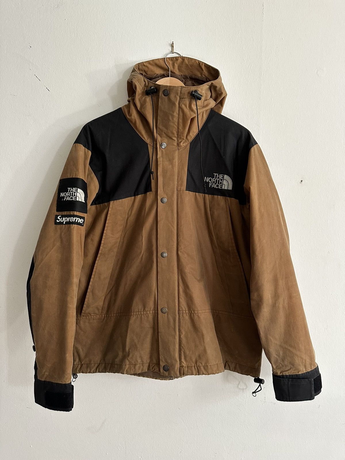 Supreme x The North Face FW10 Waxed Cotton Mountain Jacket