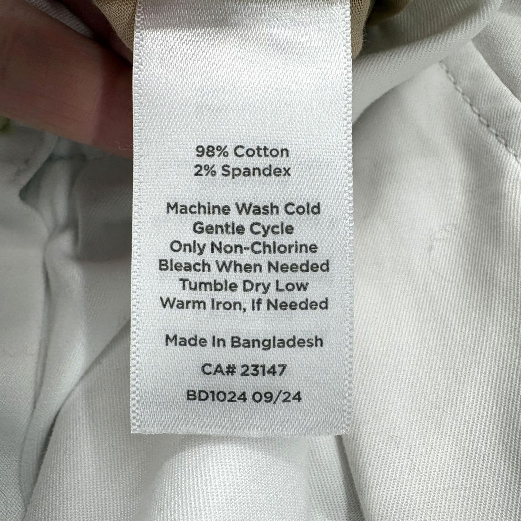 Talbots Talbots Chino Short 6" Shorts Womens 0P White Twill Supersoft NWT Relaxed Petites Cotton Spandex Summer Casual Womens Size 25" / US 0 / IT 36 - 6 Thumbnail