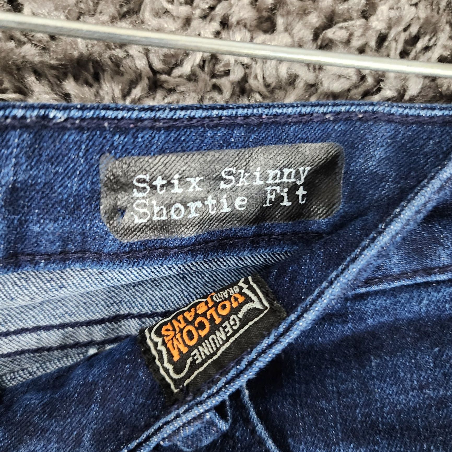 Volcom Volcom Jeans Size 9 Blue Stix Skinny Shortie Fit Stretch Womens Size 30" / US 8 / IT 44 - 3 Thumbnail