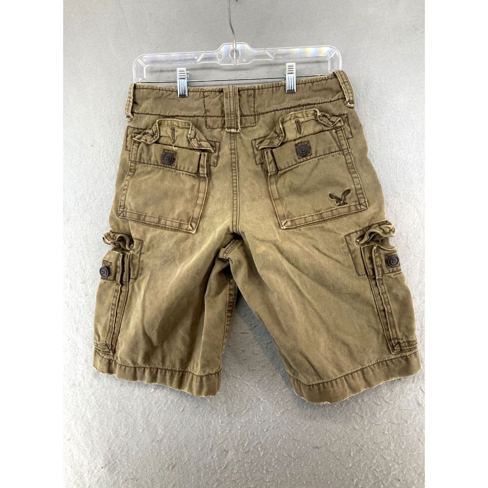 American Eagle Outfitters VINTAGE American Eagle Outfitters Cargo Shorts Mens 26 Army Green Canvas Cotton 9 In Inseam Cargo Pocket Flat Front Zip Button Logo 26 Regular Mens Size US 26 / EU 42 - 6 Thumbnail