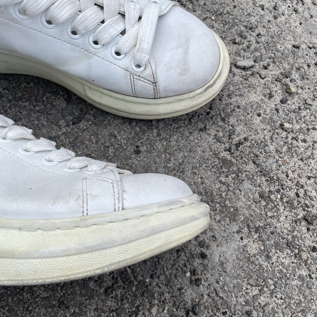 Alexander McQueen Alexander McQueen sneakers low-top leather die shoes Italy Size US 11 / EU 44 - 6 Thumbnail