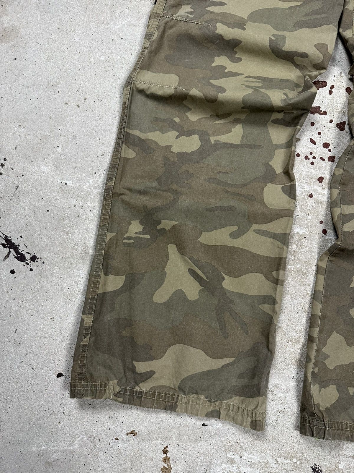 Japanese Brand × Vintage Vintage Y2K Washed Camo Cargo Flare Pants Boot Cut Size US 30 / EU 46 - 4 Thumbnail