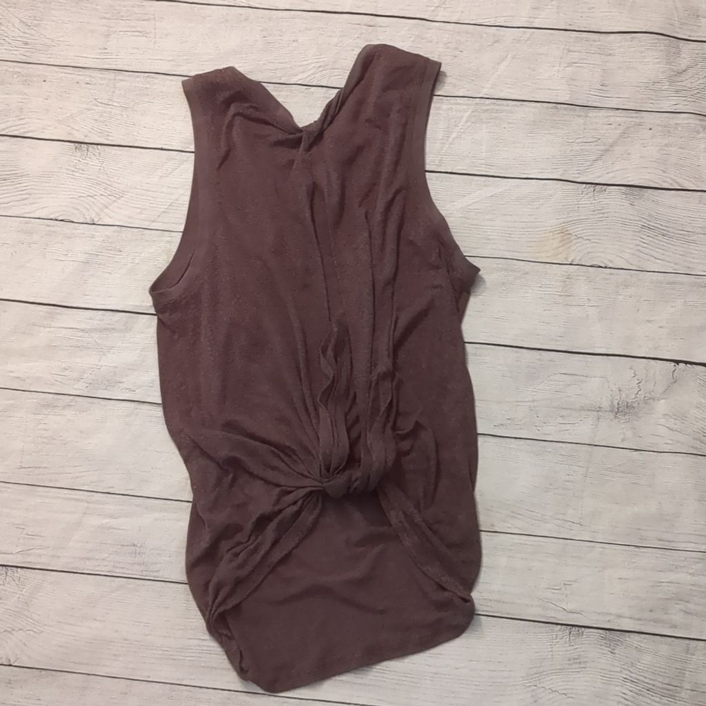 Lululemon Lululemon purple all tied up tank size 4? Size S / US 4 / IT 40 - 3 Thumbnail