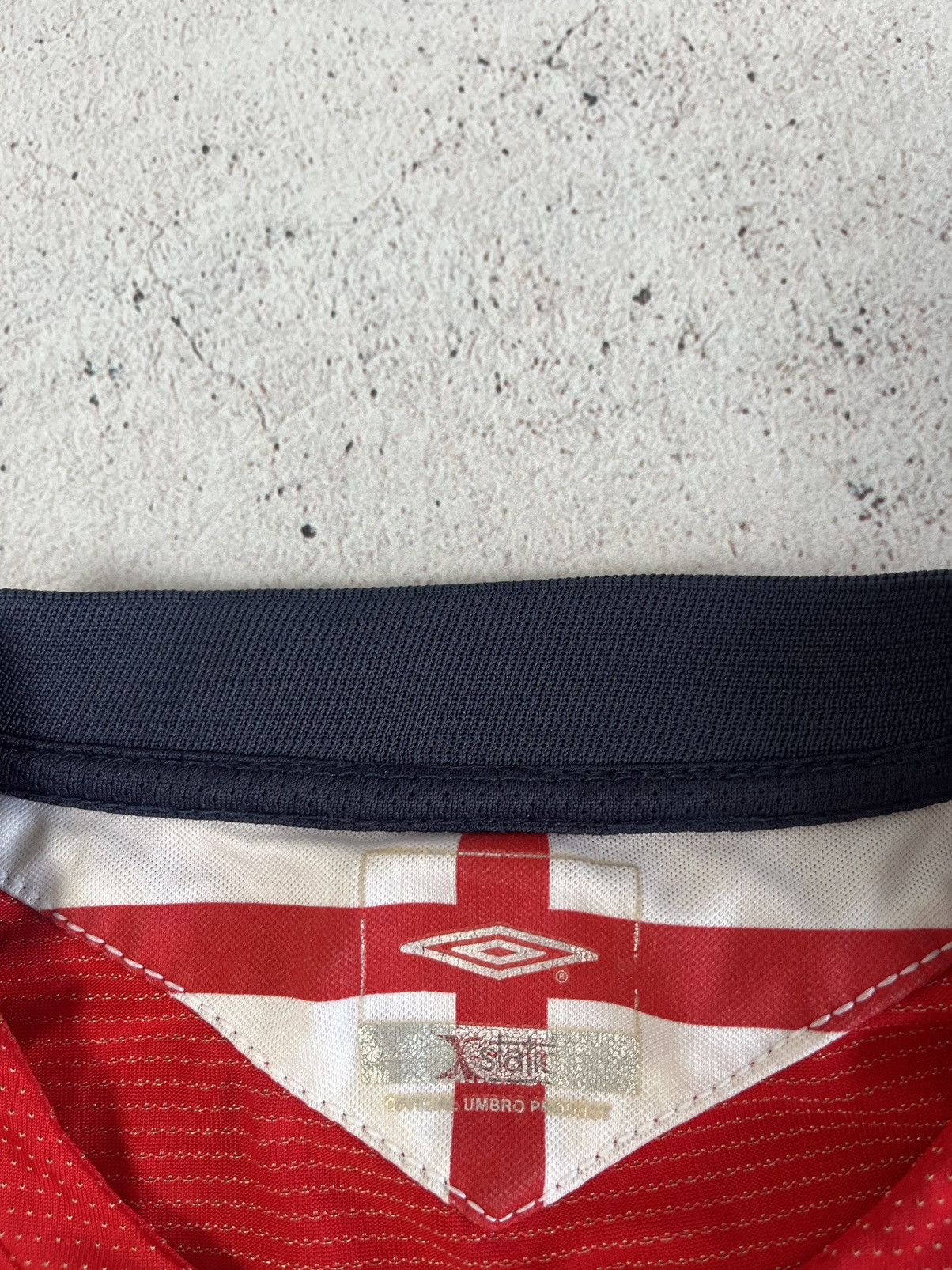 Umbro × Vintage ENGLAND NATIONALS 2004/2006 AWAY FOOTBAL SOCCER JERSEY UMBRO Size US S / EU 44-46 / 1 - 5 Thumbnail