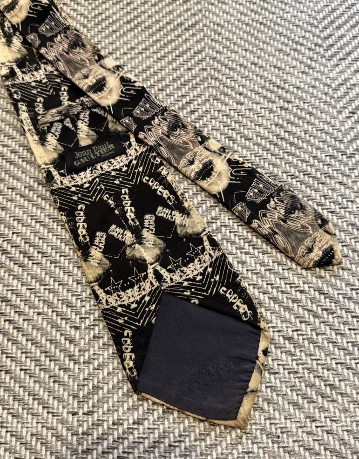 Jean Paul Gaultier Jean Paul Gaultier Abstract Collage Face Silk Tie K24 Size ONE SIZE - 3 Thumbnail