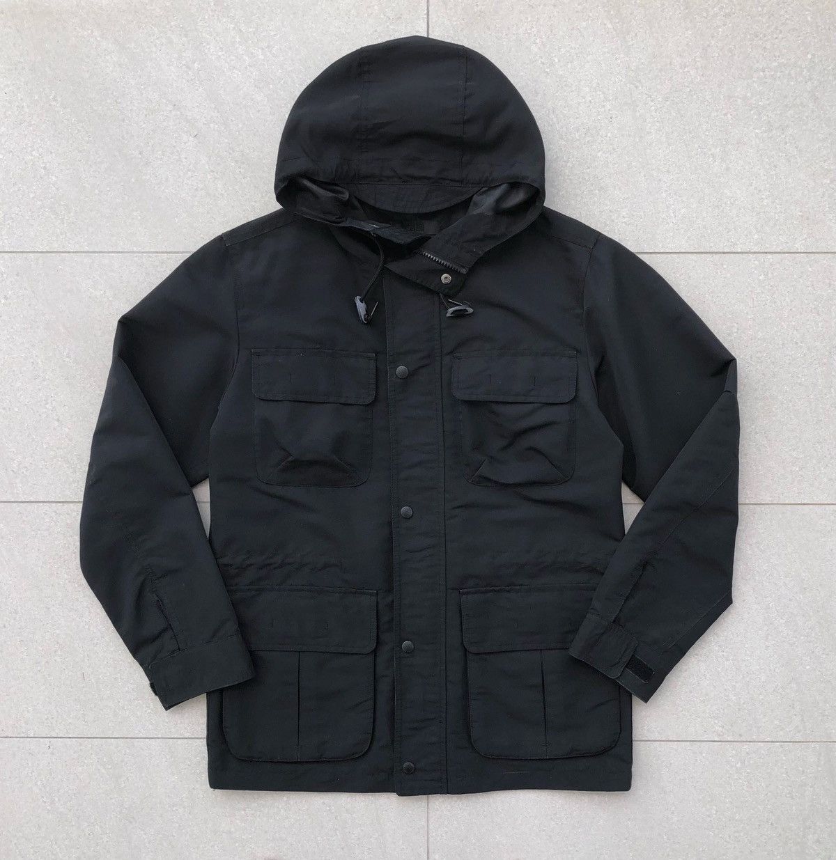 Uniqlo Uniqlo Men’s Black Field Nylon Jacket Size US M / EU 48-50 / 2 - 2 Thumbnail