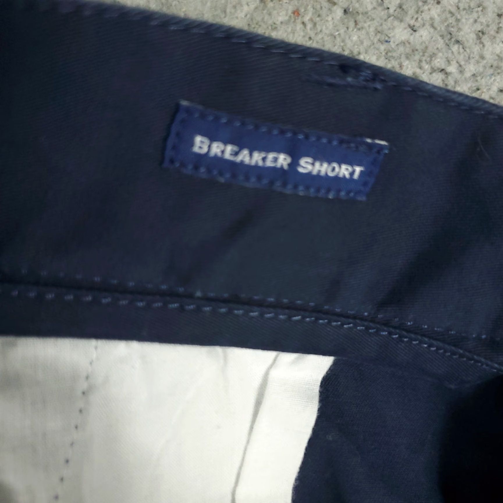 Vineyard Vines VINEYARD VINES Shorts Mens 35 Blue Breaker Classic Fit Flat Front Chino Shorts Mens 35 Blue Breaker Classic Fit Flat Front Chino Size US 35 - 6 Thumbnail