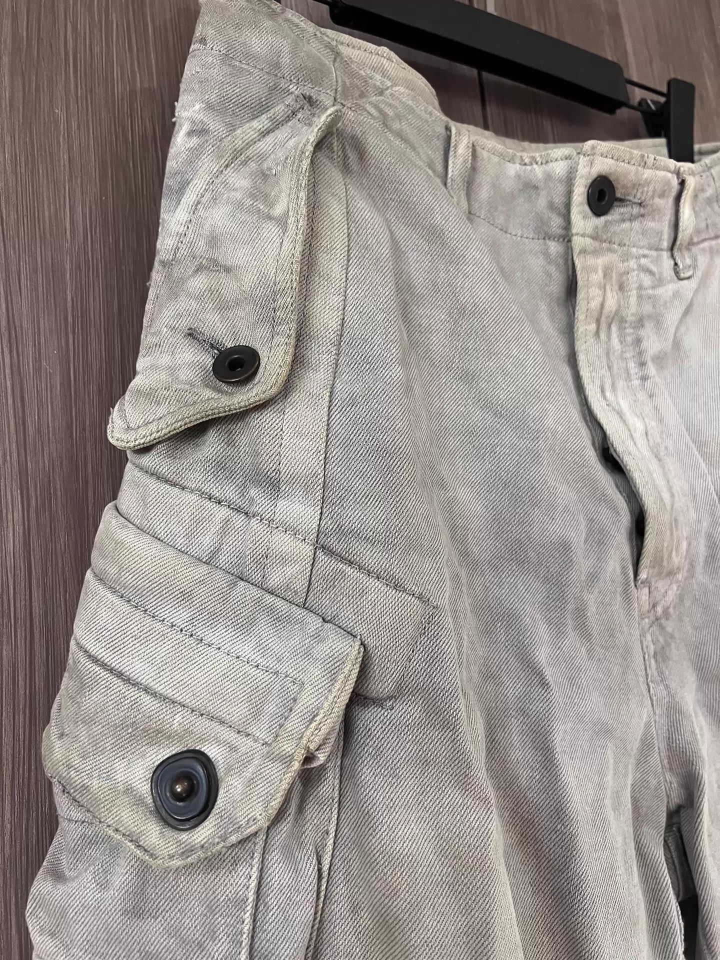 Julius Julius 7 Dirty Gray Distressed Denim Cargo Pants 8-inch 1 Size US 27 - 3 Thumbnail