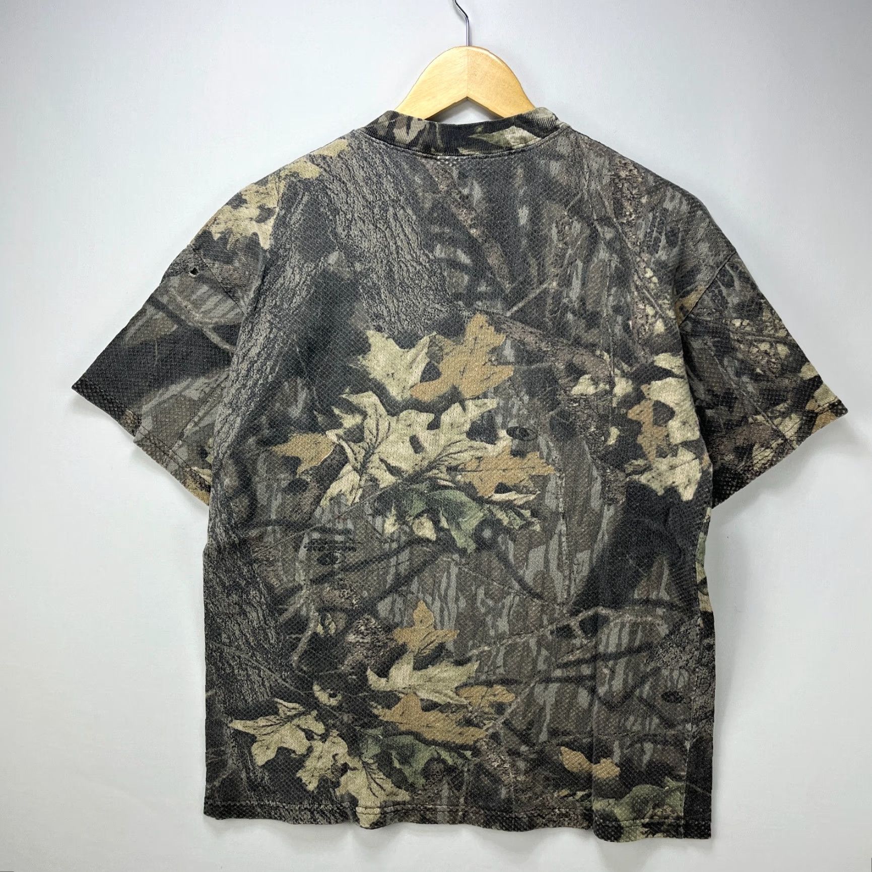 Realtree VINTAGE Realtree Camo T-Shirt L 90s Green Mens Size US L / EU 52-54 / 3 - 6 Thumbnail
