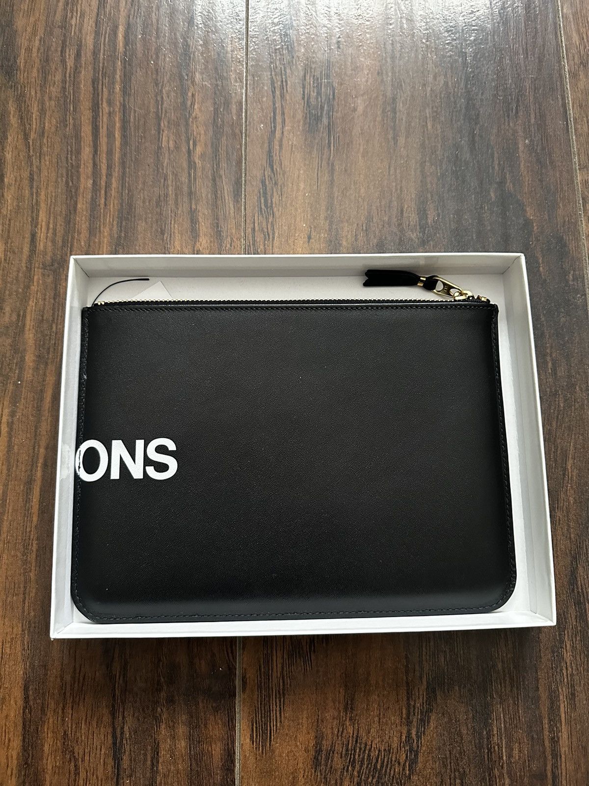 Comme des Garcons Comme res Garçons Huge Logo Wallet Size ONE SIZE - 3 Thumbnail