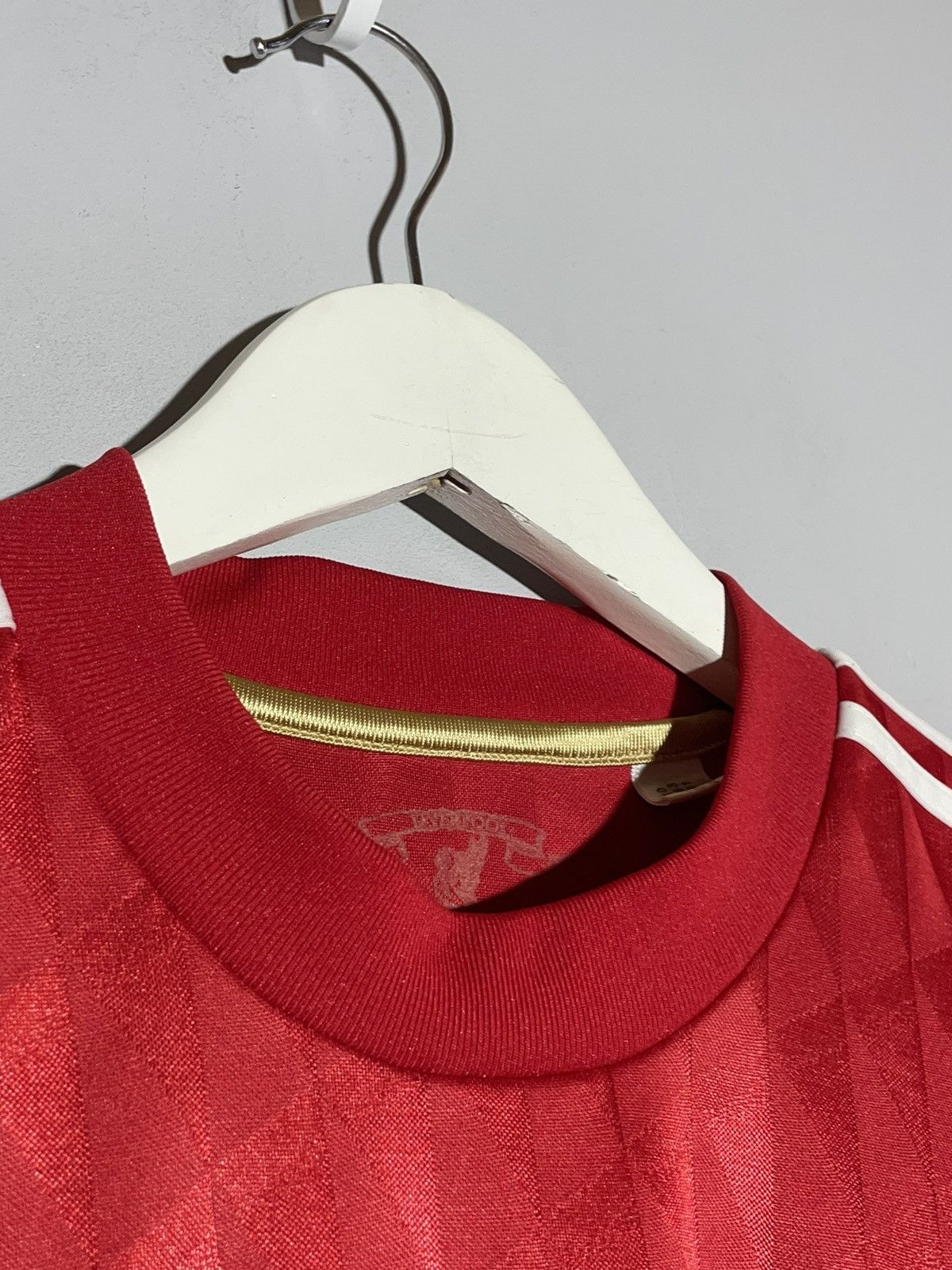 Adidas Liverpool FC Adidas 2010/11 Home Y2k Football Shirt Size US M / EU 48-50 / 2 - 3 Thumbnail