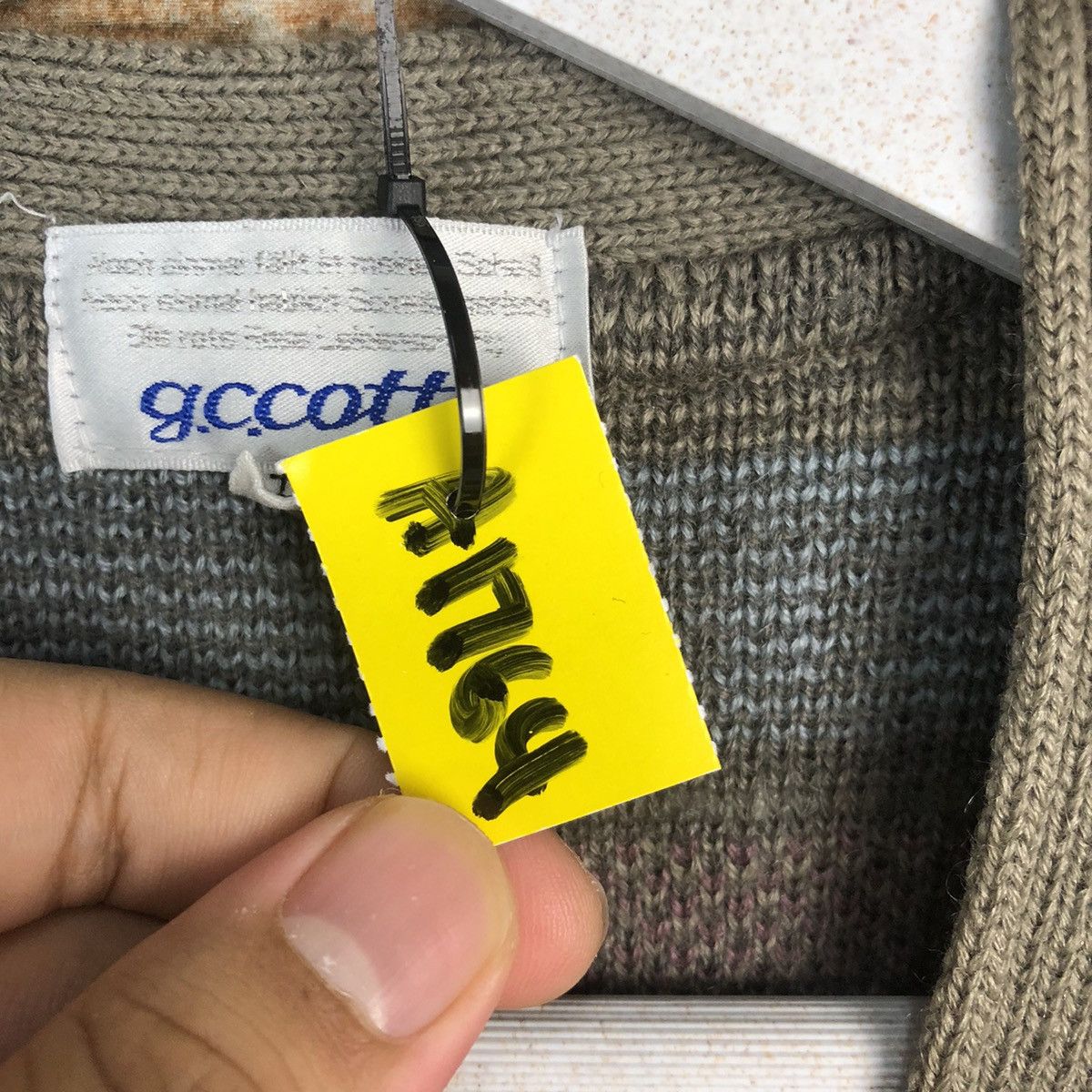 Homespun Knitwear × Japanese Brand Gccoto vintage japan Grey Vest Knitwear #A1764 Size US L / EU 52-54 / 3 - 8 Thumbnail
