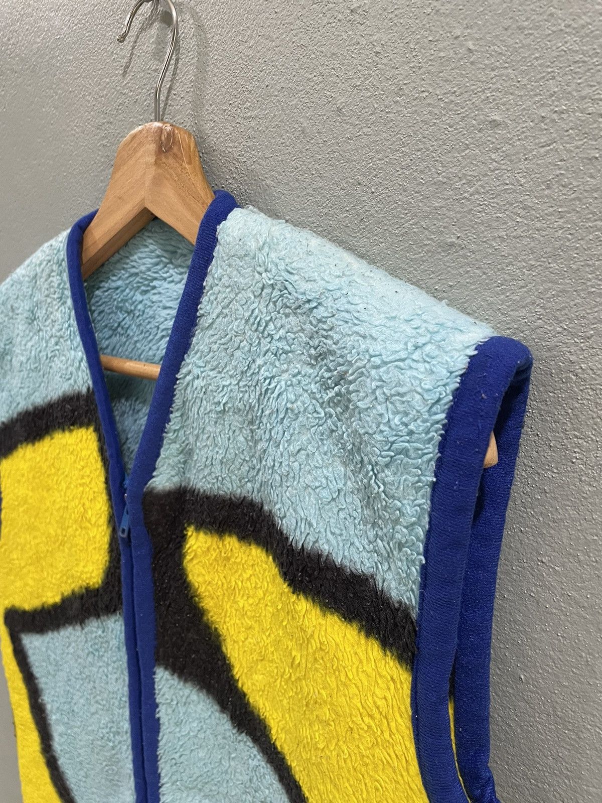 Japanese Brand × Pokemon × Vintage Vtg Pokemon Fleece Vest AOP Pikachu Size US M / EU 48-50 / 2 - 4 Thumbnail