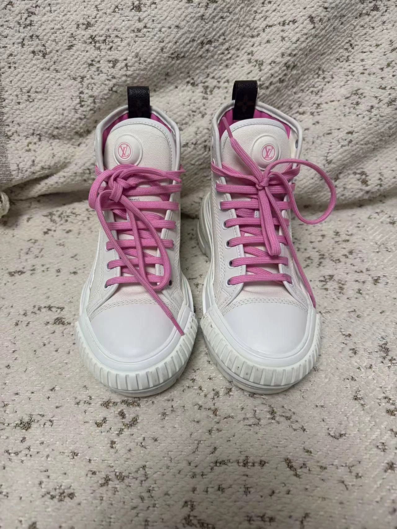 Louis Vuitton LV Canvas Sneaker 35.5 (Worn Twice) Size US 5 / IT 35 - 1 Thumbnail