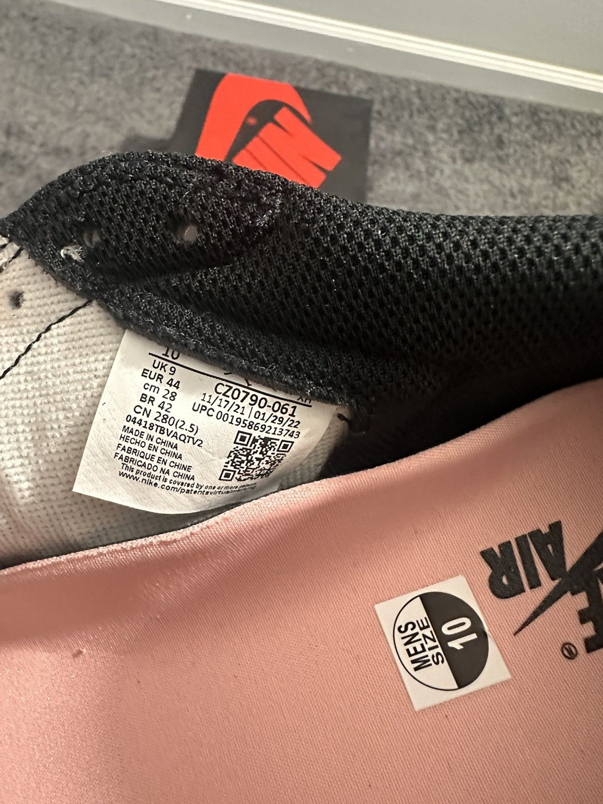 Nike Air Jordan 1 Retro Low OG ‘Bleached Coral’ Size US 10 / EU 43 - 6 Thumbnail