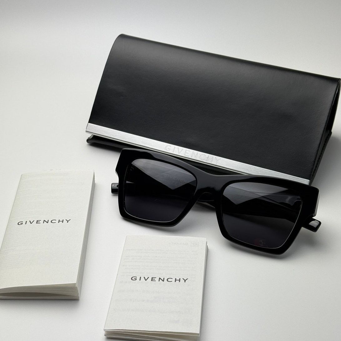 Givenchy BRAND NEW Givenchy Sunglasses Givenchy GV40076I 01A Women Size ONE SIZE - 11 Thumbnail
