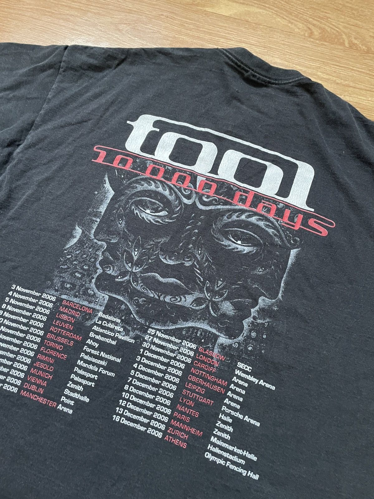 Vintage Vintage Rare TOOL 10000 Day 2006 European Tour Tee T Shirt Size US L / EU 52-54 / 3 - 12 Thumbnail